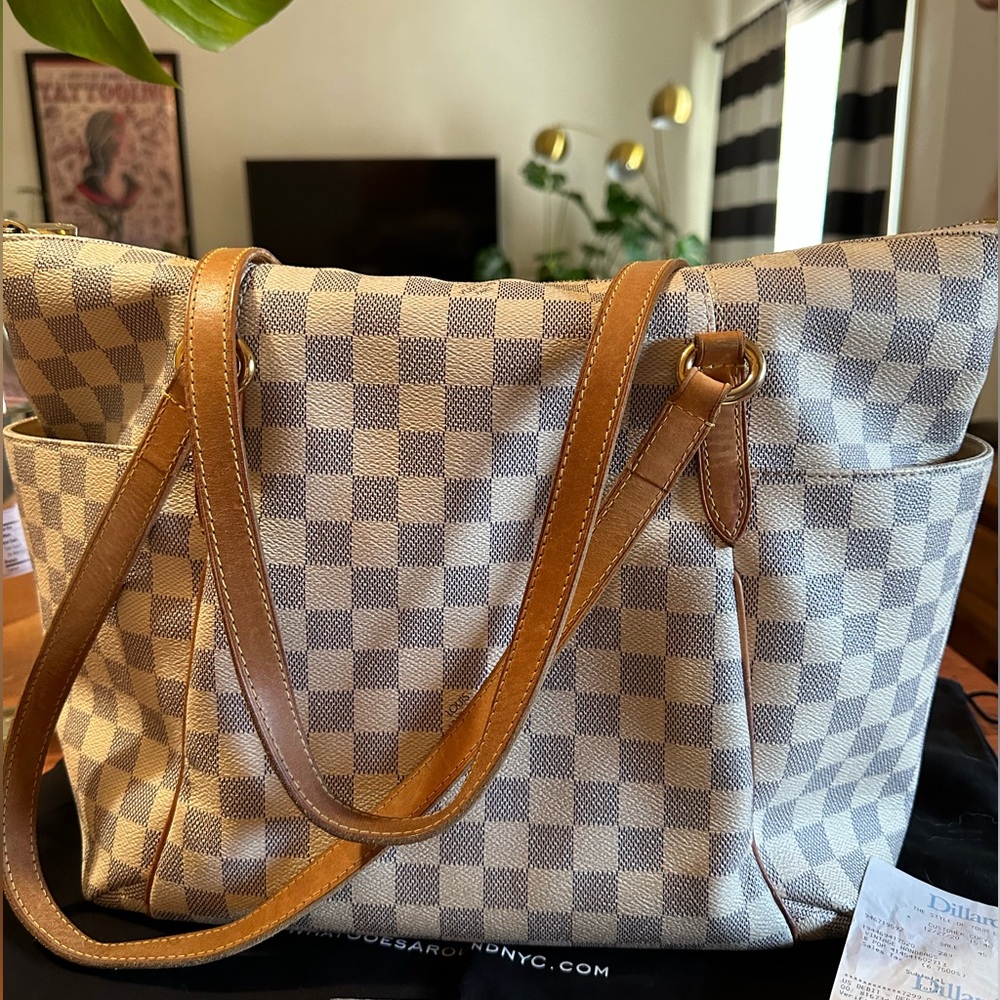 Vintage Louis Vuitton Damier azur totally mm purse